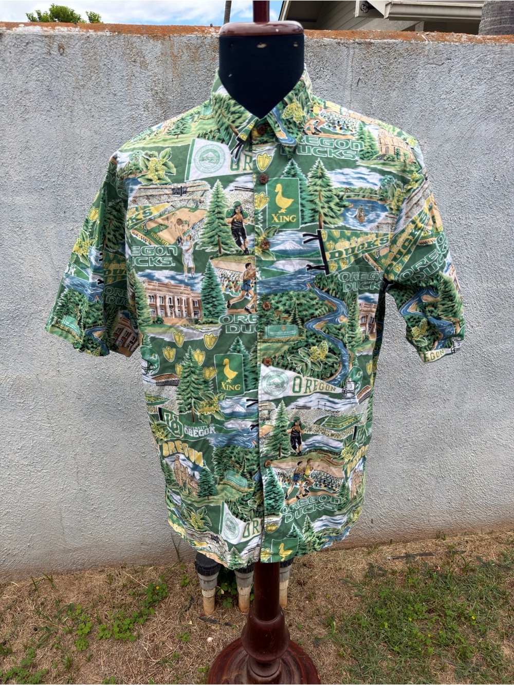 PreOwned Reyn Spooner University of Oregon Scenic Ducks Football Men's Large